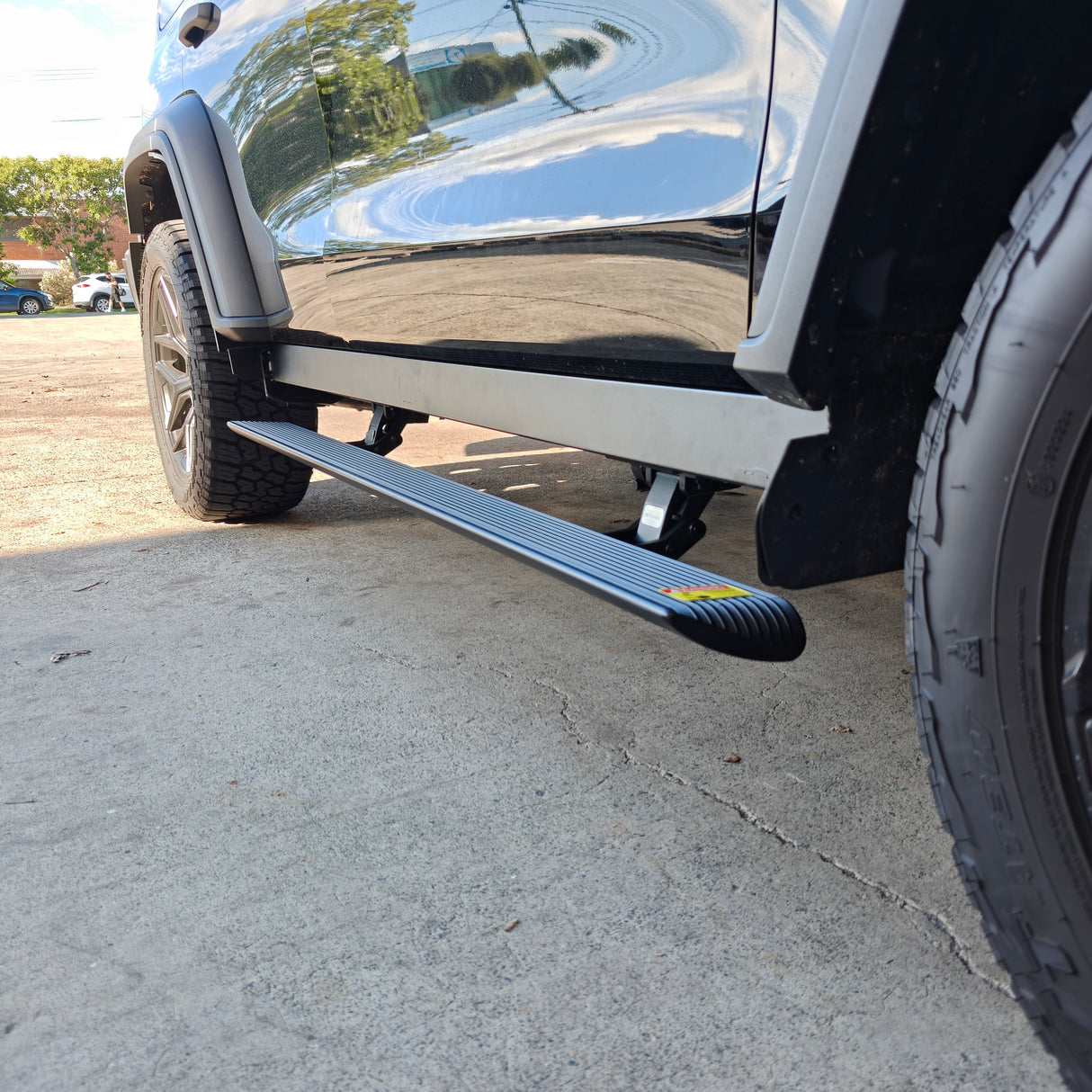 TANK 300 ELECTRIC SIDE STEPS