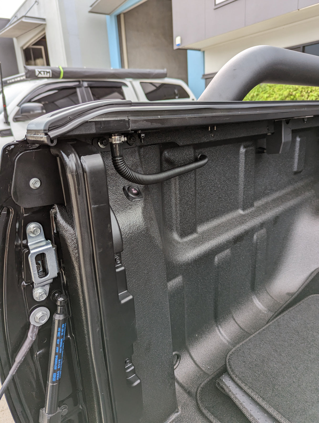 GWM CANNON SAVAGE ROLLERVAULT ELECTRIC ROLLER/HARD TONNEAU COVER