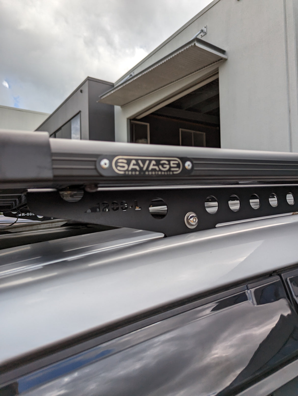 TOYOTA LAND CRUISER LC200 SAVAGE LED PLATFORM