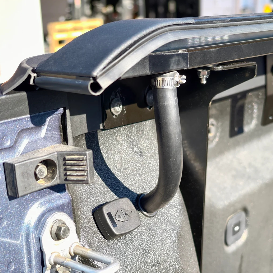 BYD SHARK 6 ELECTRIC CARGOGUARD PRO ROLLER SHUTTER