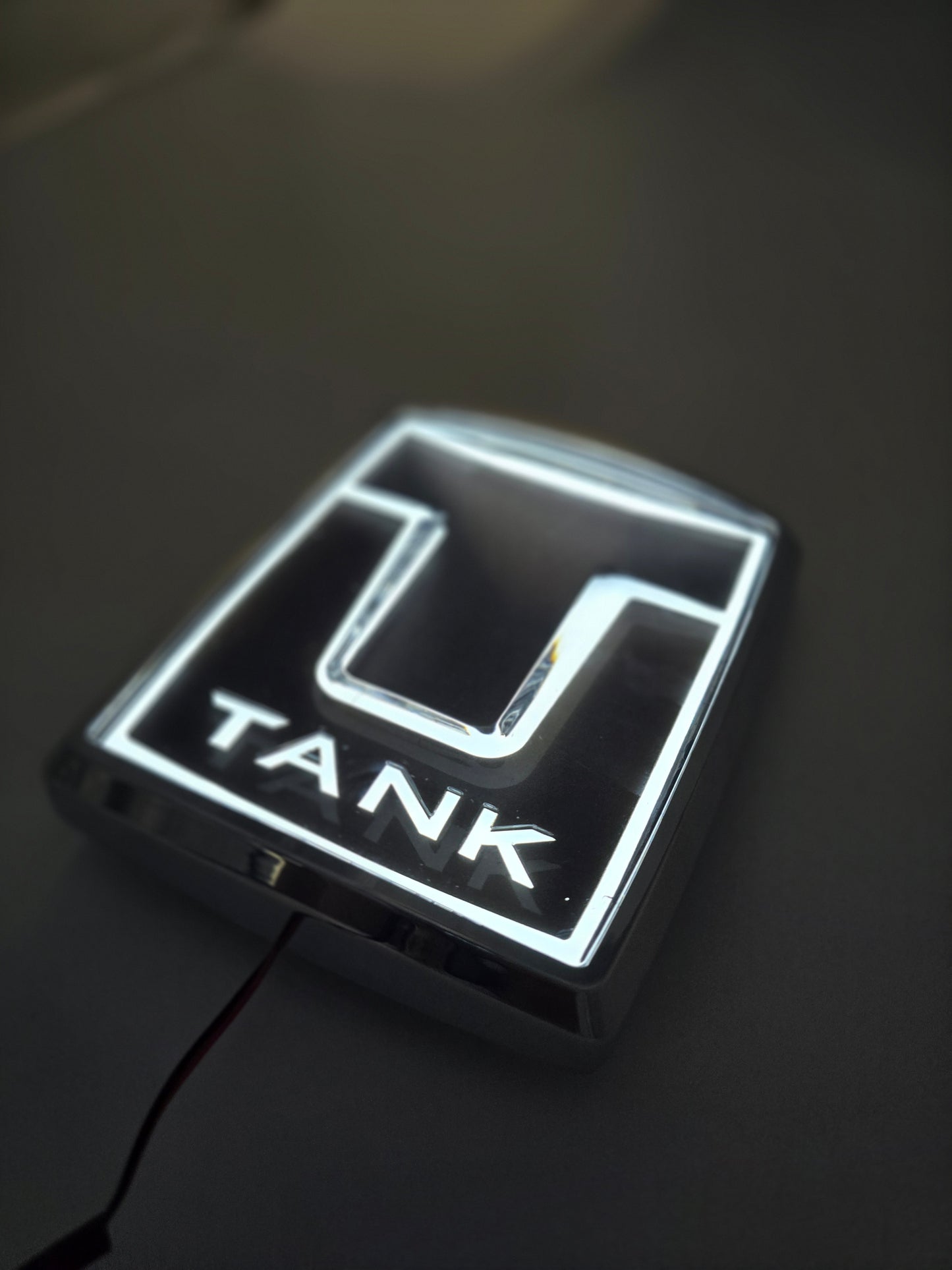 TANK 300 LIGHT UP BADGE FOR GRILL