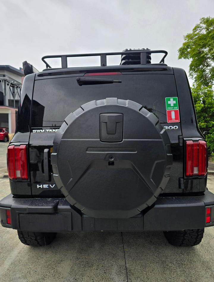 TANK 300 TYRE COVER WITH BLACK LOGO