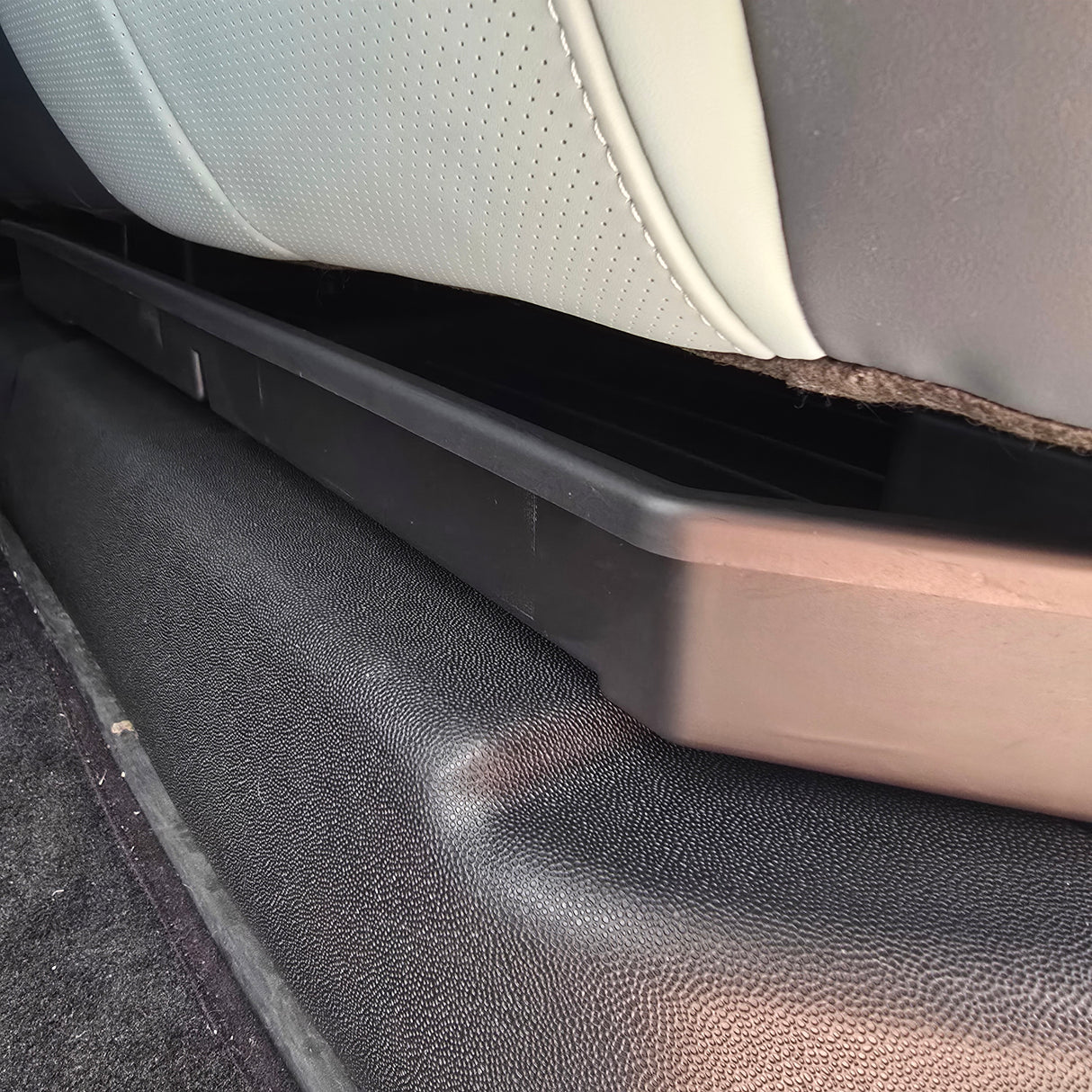 DENZA B5 2026+ UNDERSEAT STORAGE TRAYS