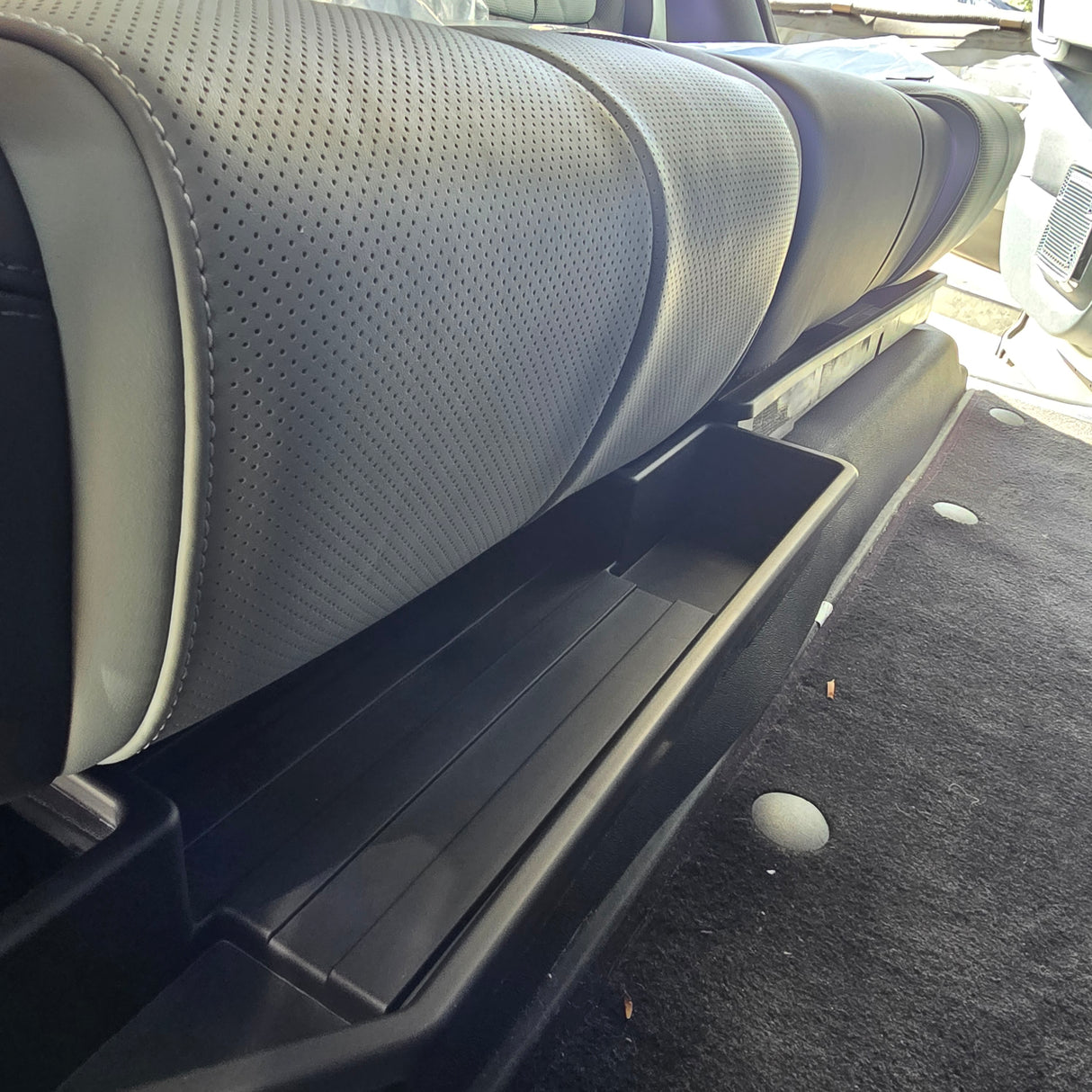 DENZA B5 2026+ UNDERSEAT STORAGE TRAYS