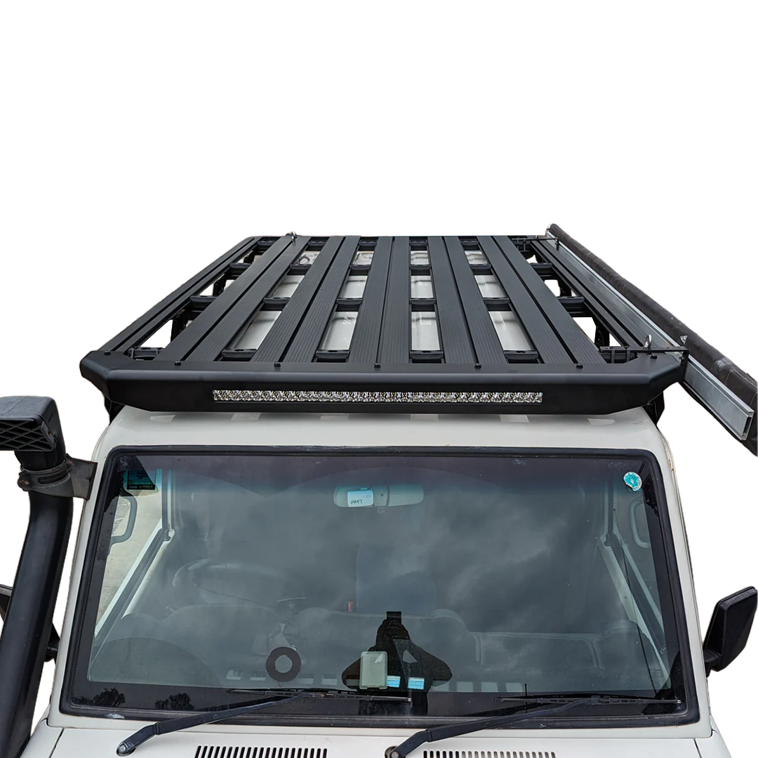 TOYOTA LAND CRUISER LC76 ROOF PLATFORM WITH INTEGRATED LIGHT BAR