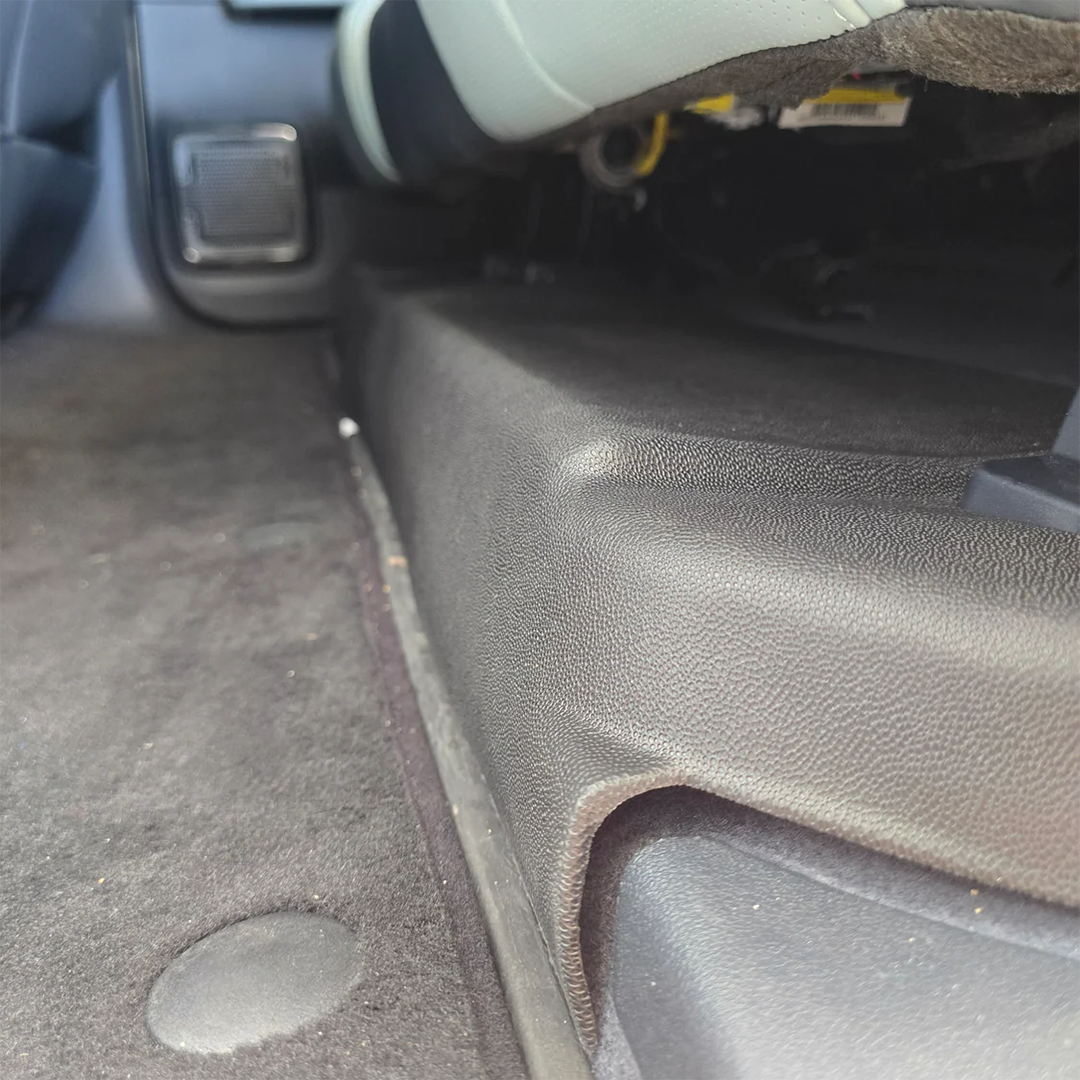 UNDER SEAT PROTECTION COVERS DENZA B5 2026+