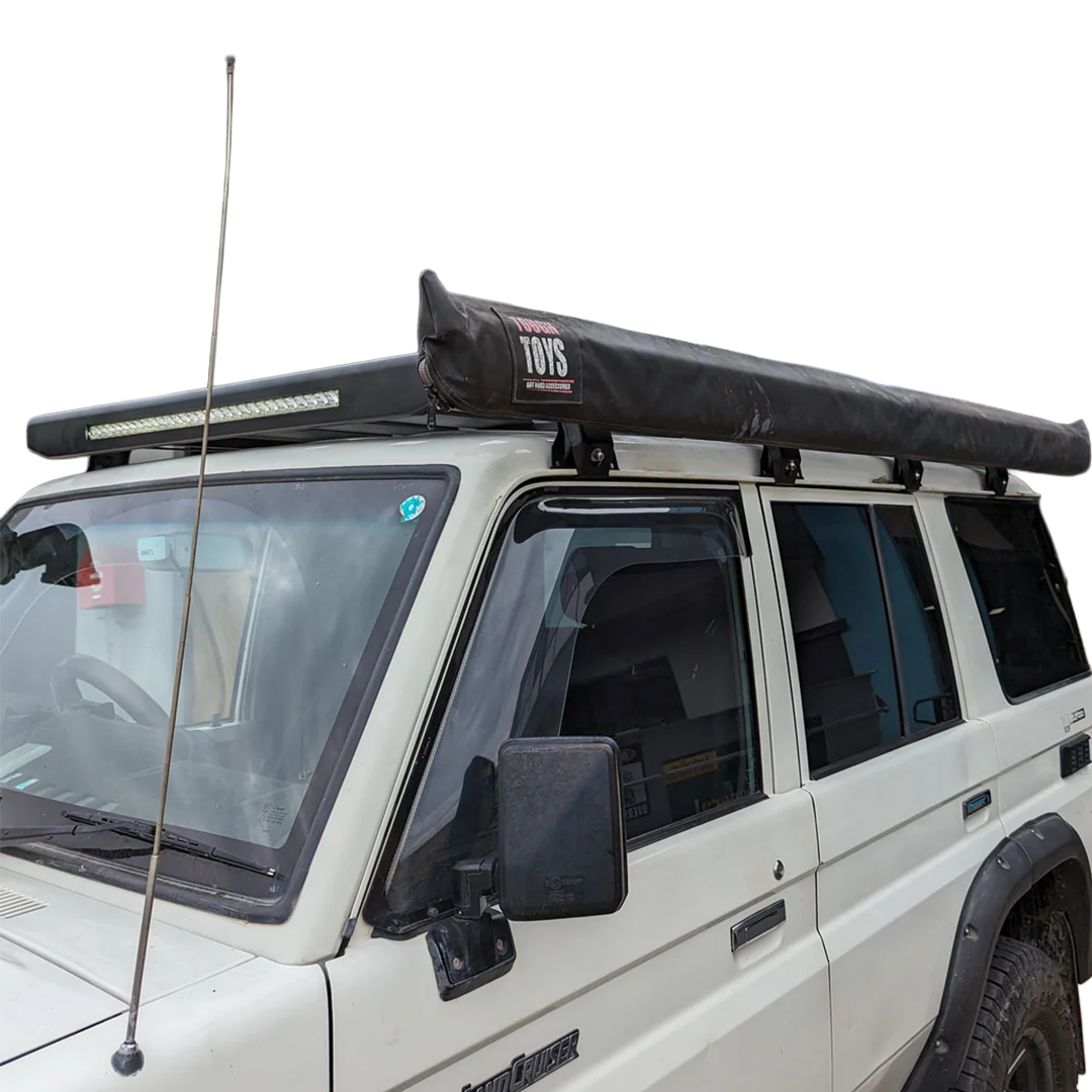 TOYOTA LAND CRUISER LC76 ROOF PLATFORM WITH INTEGRATED LIGHT BAR