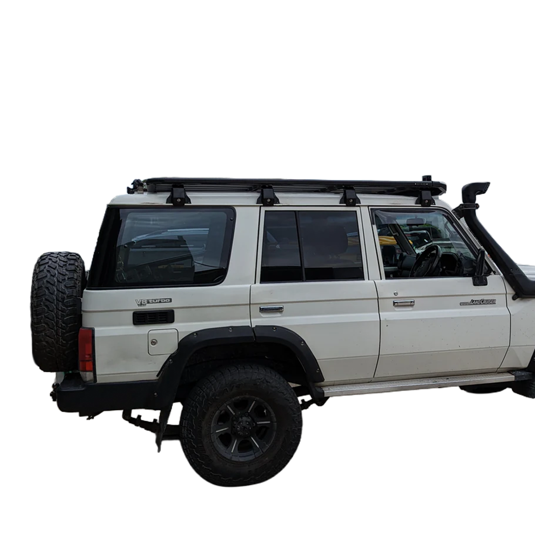 TOYOTA LAND CRUISER LC76 ROOF PLATFORM WITH INTEGRATED LIGHT BAR