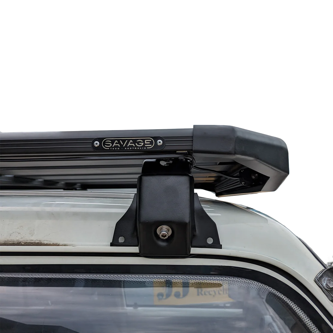 TOYOTA LAND CRUISER LC76 ROOF PLATFORM WITH INTEGRATED LIGHT BAR