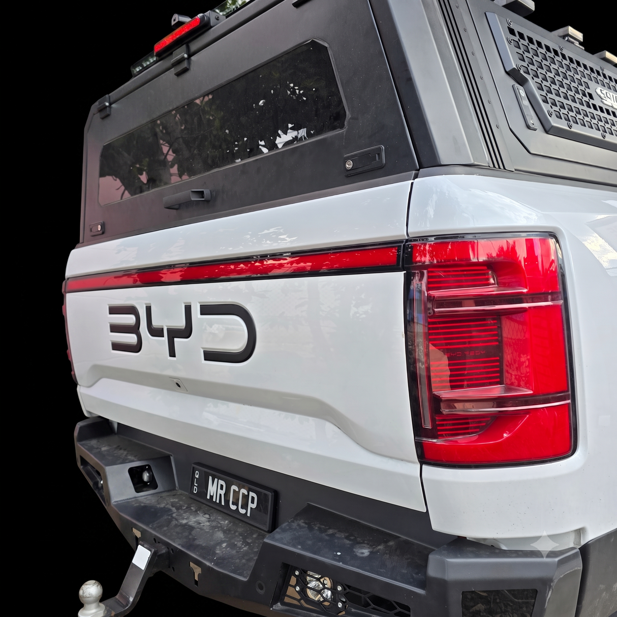 BYD SHARK 6 REAR LOGO BLACKOUT