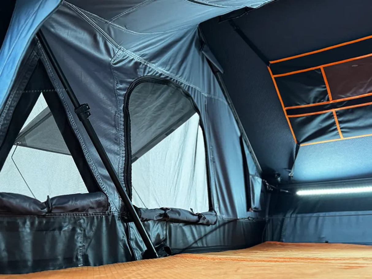 SAVAGE HARDSHELL ROOFTOP TENT