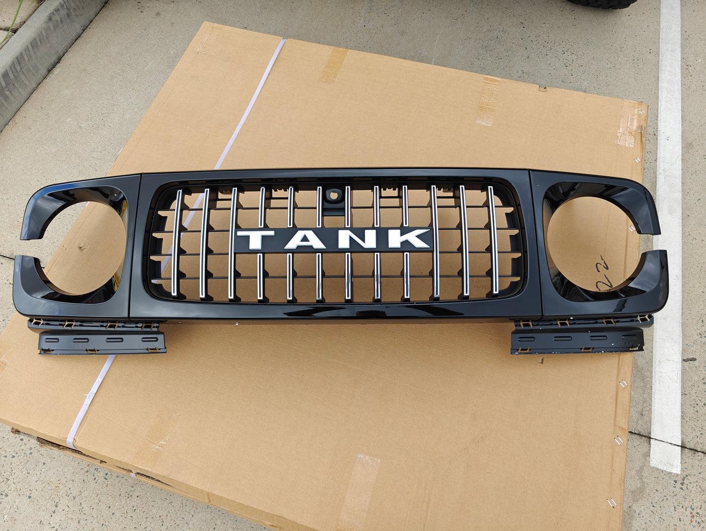 TANK 300 GRILL 4