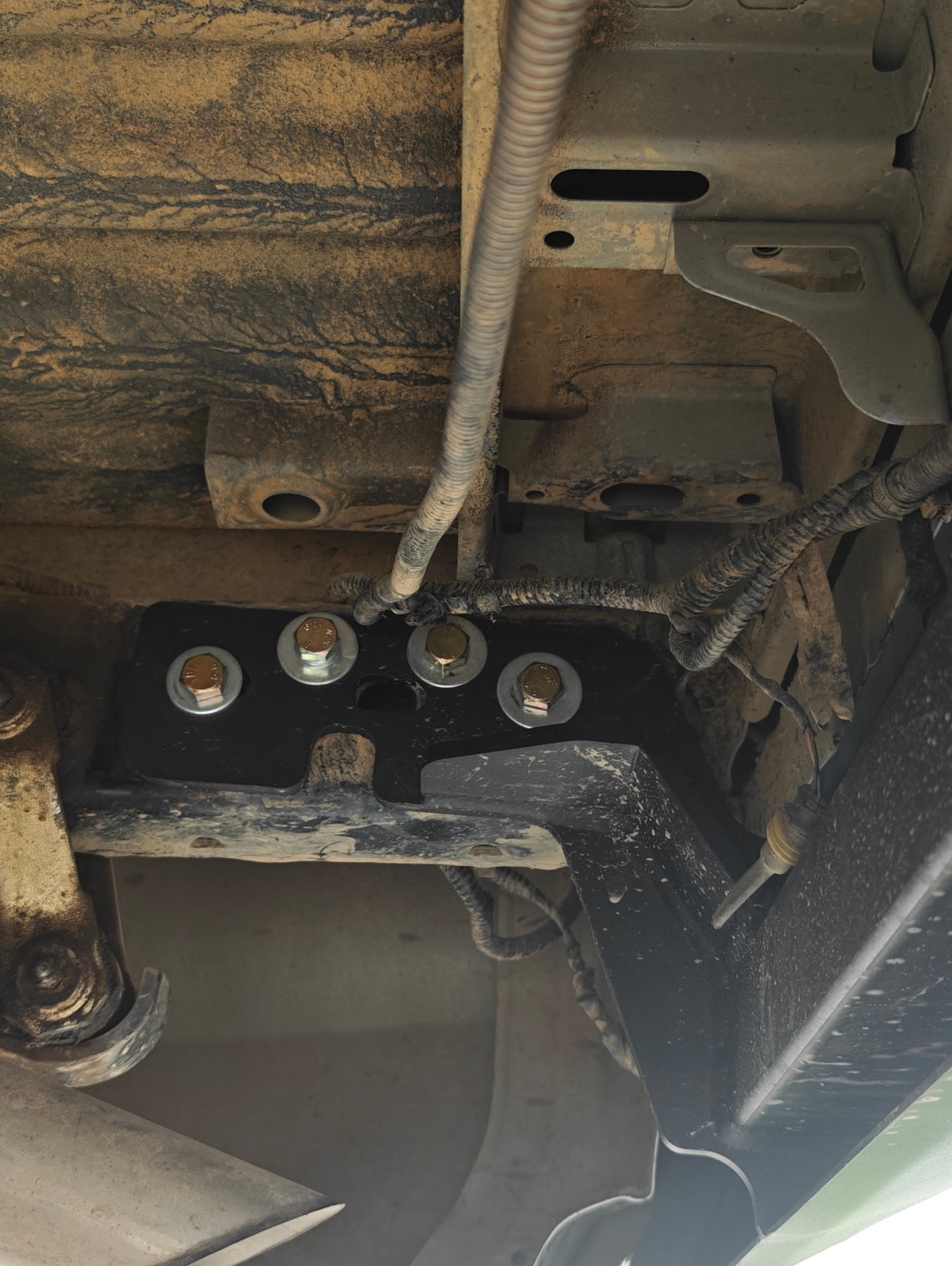 GWM CANNON SAVAGE VERT REAR BAR WITH TOW BAR