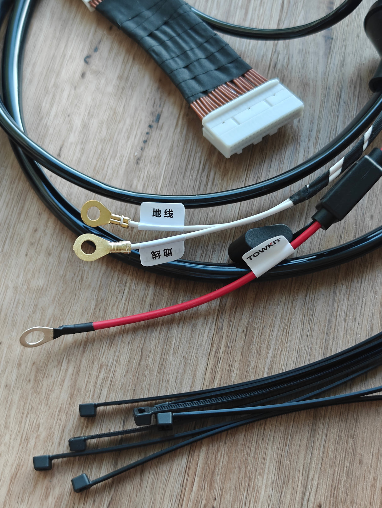 TANK 300 SAVAGE TOWKIT TOW BAR HARNESS PLUG AND PLAY (NOT COMPATIBLE WITH HYBRID HEV OR DIESEL)