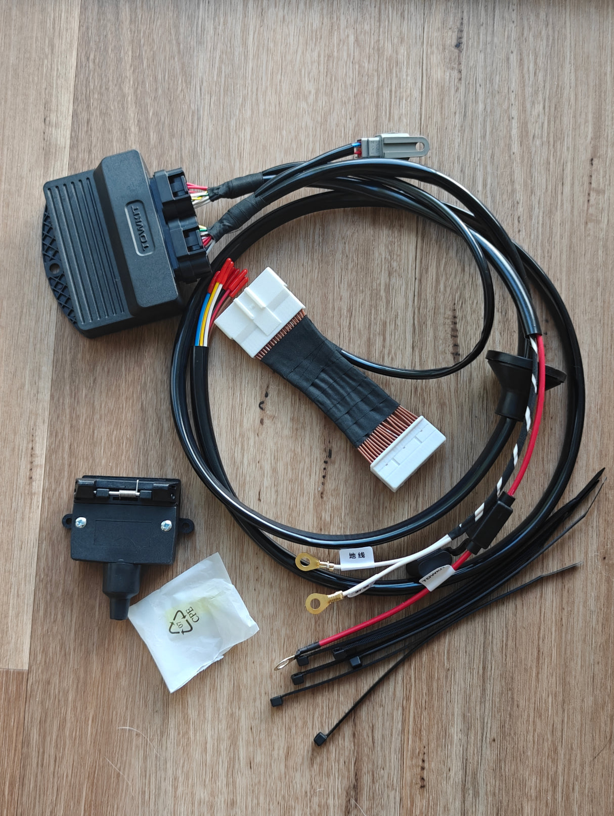 TANK 300 SAVAGE TOWKIT TOW BAR HARNESS PLUG AND PLAY (NOT COMPATIBLE WITH HYBRID HEV OR DIESEL)
