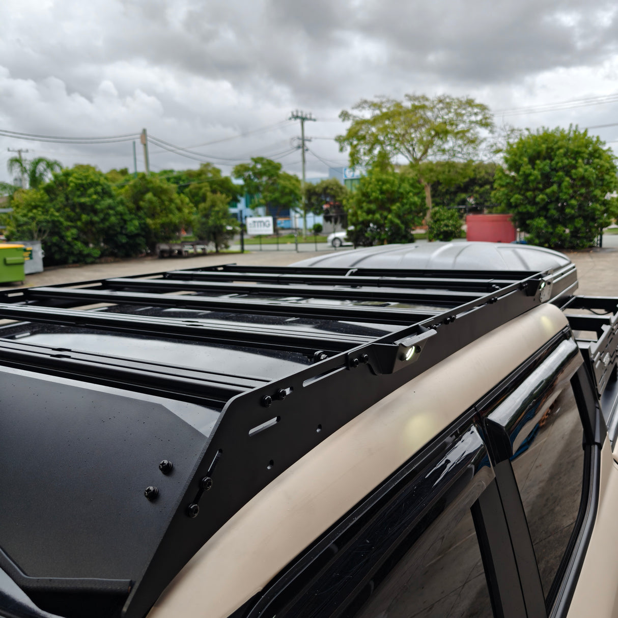 Savage Phantom Series Roof Platform – BYD Shark