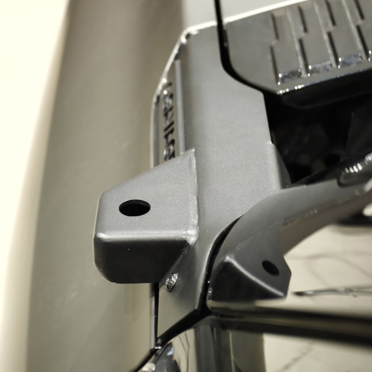 Denza B8 UHF antenna mount fitted to the guard in powder coated black- SAVAGETECH.COM.AU