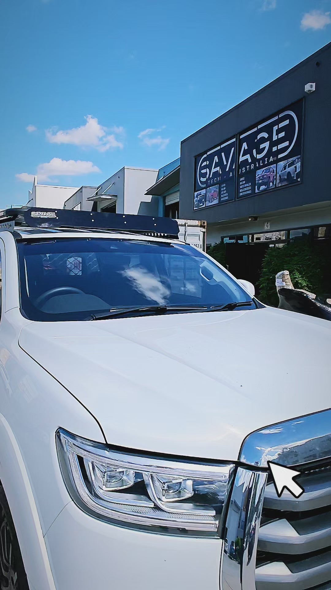 SAVAGE PLATFORM WIND DEFLECTOR