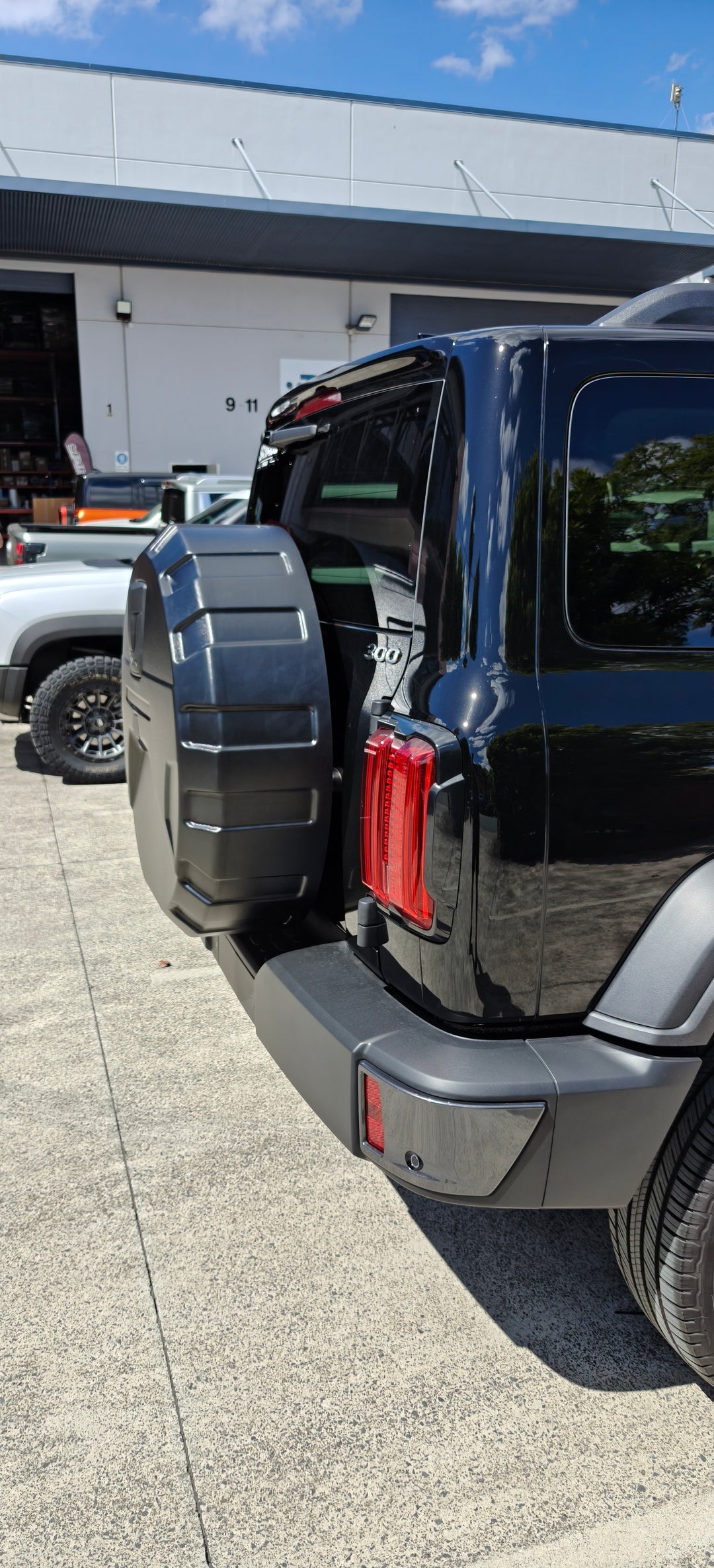 TANK 300 TYRE COVER WITH BLACK LOGO