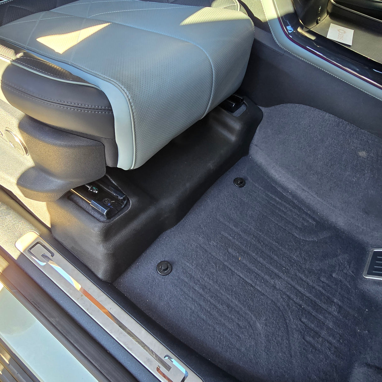 UNDER SEAT PROTECTION COVERS DENZA B5 2026+