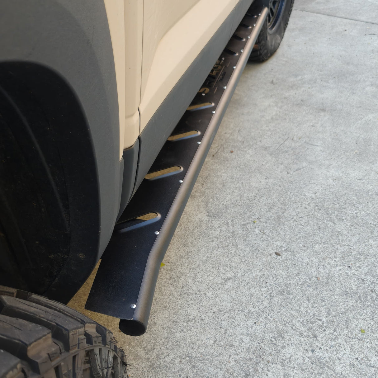 BYD SHARK 6 SAVAGE EDGE ROCKSLIDERS