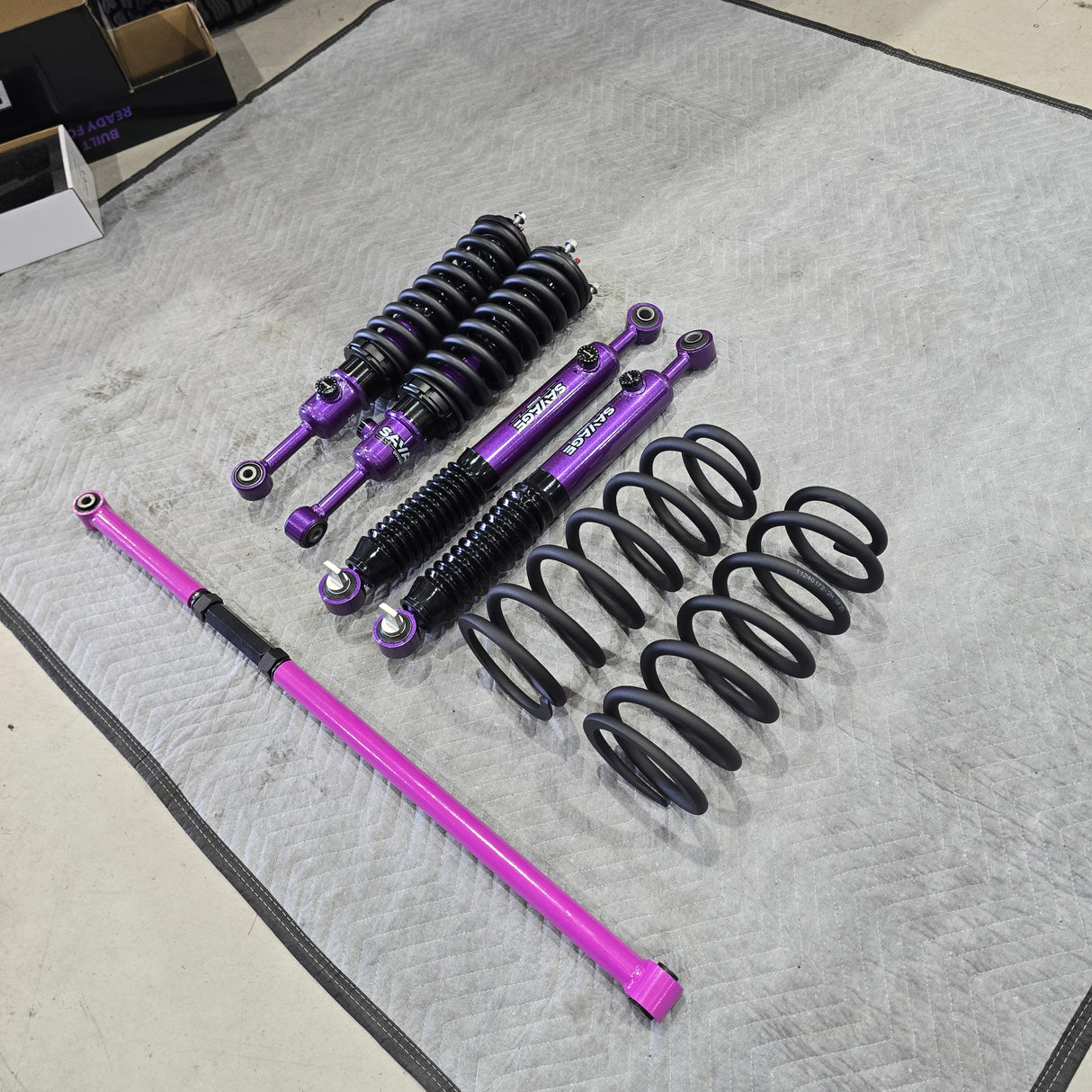 TANK 500 REVERB PRO 2.5" SUSPENSION LIFT KIT