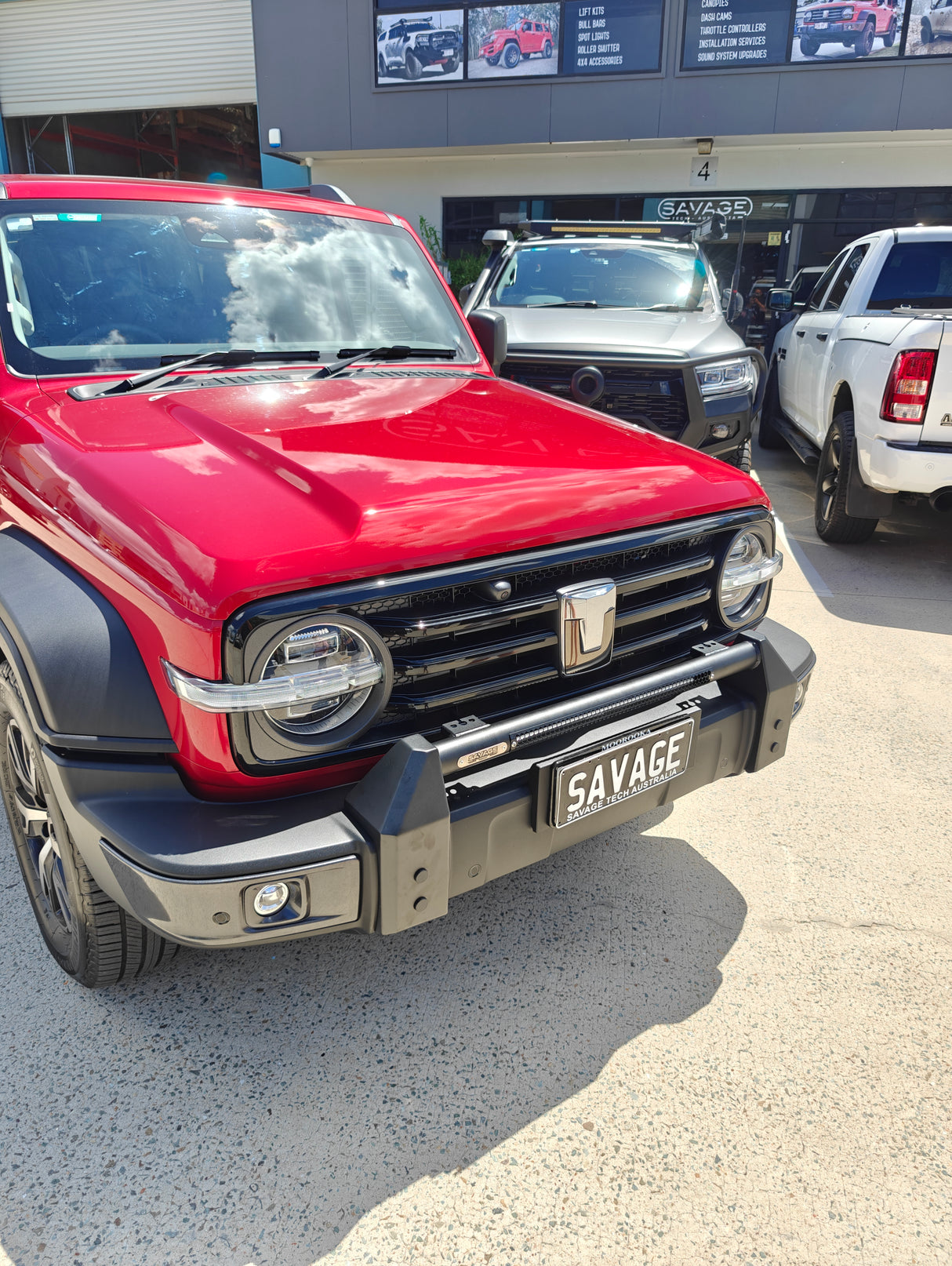 SAVAGE IMPACT NUDGE BAR (OPTIONAL LIGHT BAR AVAILABLE)
