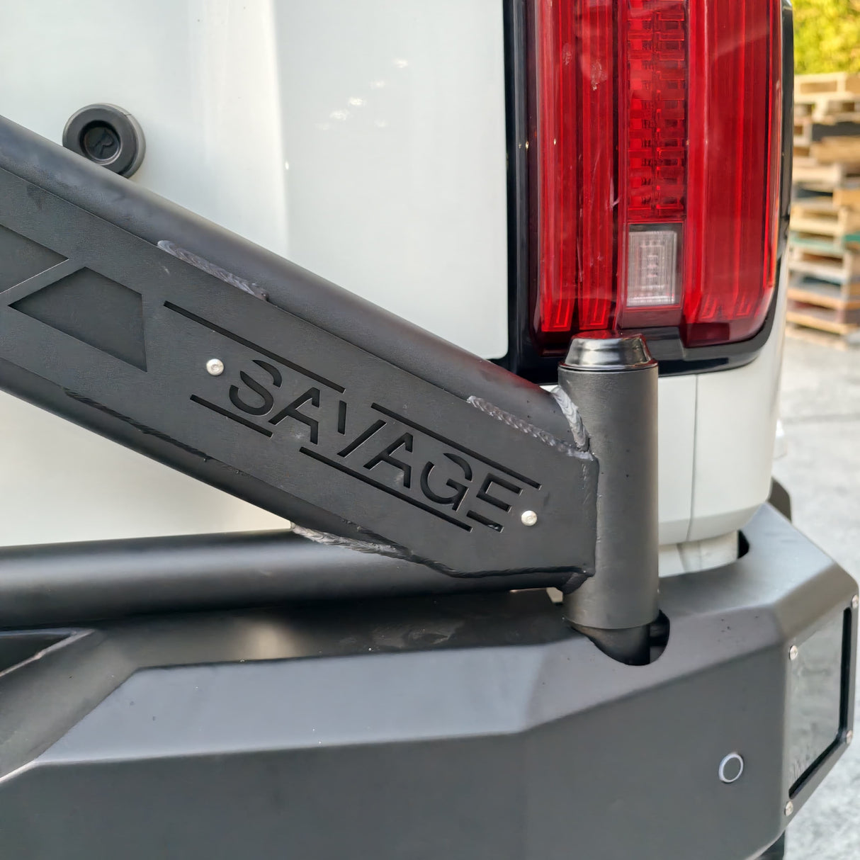TANK 300 ARMOUR REAR BAR WITH TYRE CARRIER
