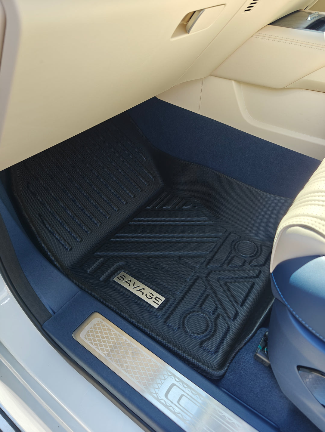 TANK 500 3D MOULDED FLOOR MATS FULL SET (4 rows)