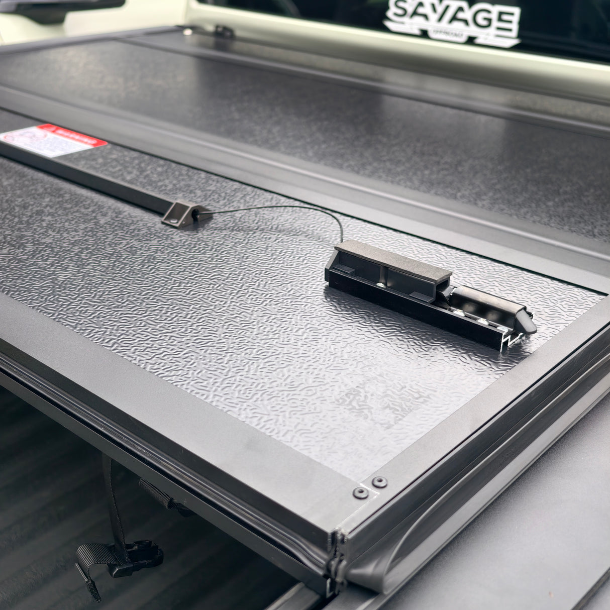 SAVAGE TRIFOLD STEALTH HARD LID COVER – BYD SHARK 6 TONNEAU