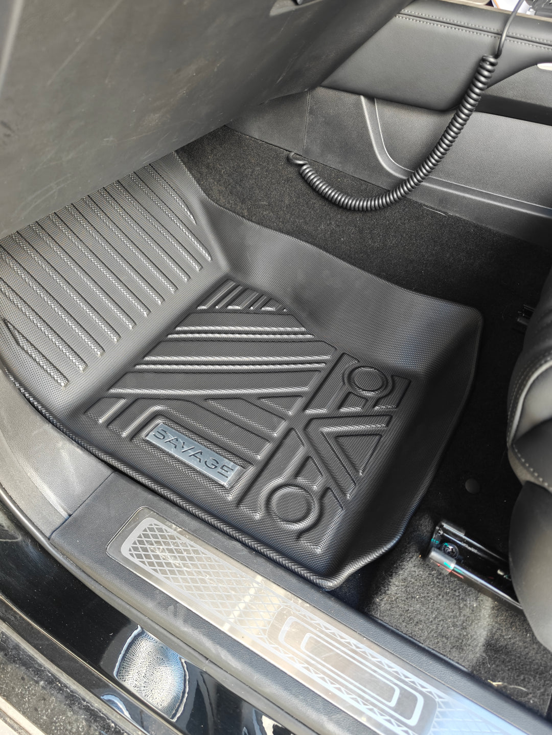 TANK 500 3D MOULDED FLOOR MATS FULL SET (4 rows)