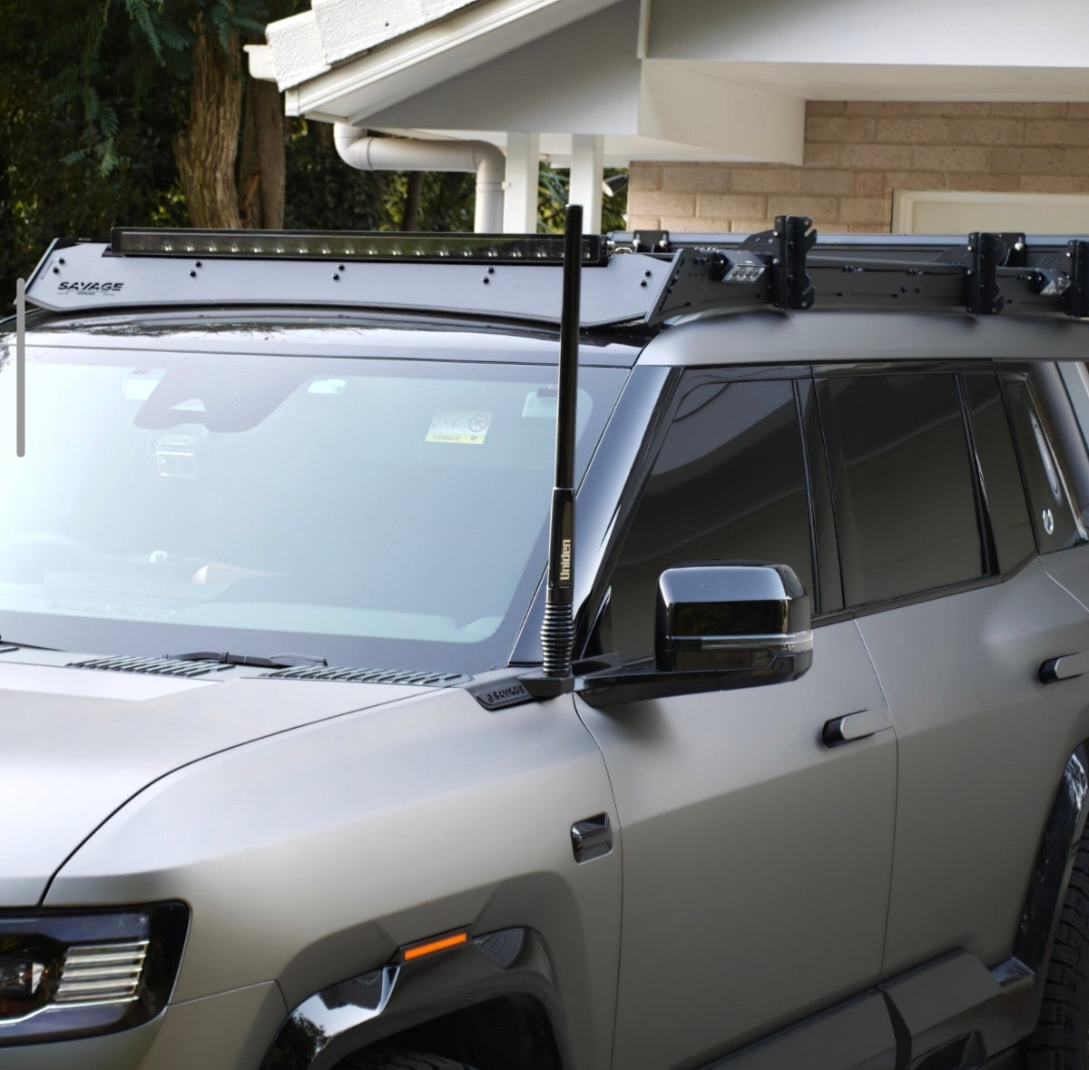 DENZA B8 UHF ANTENNA MOUNT STAINLESS STEEL POWDER COATED BLACK