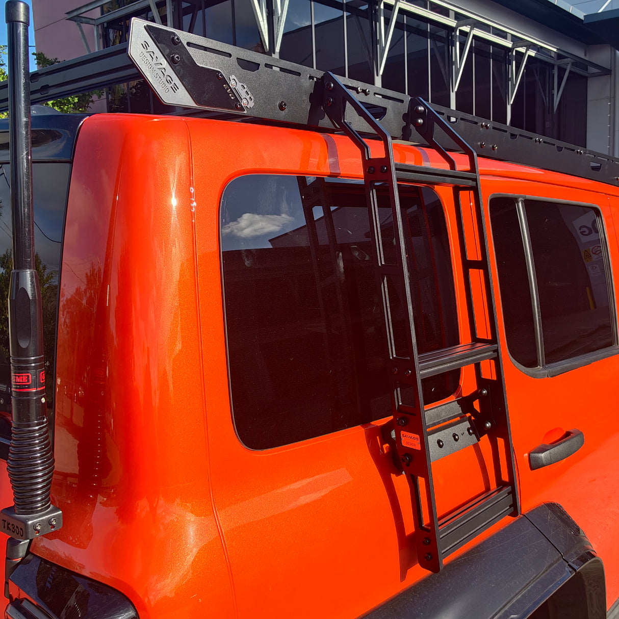 TANK 300 PHANTOM PLATFORM PACKAGE LADDER AND ACC PANEL INCLUDED