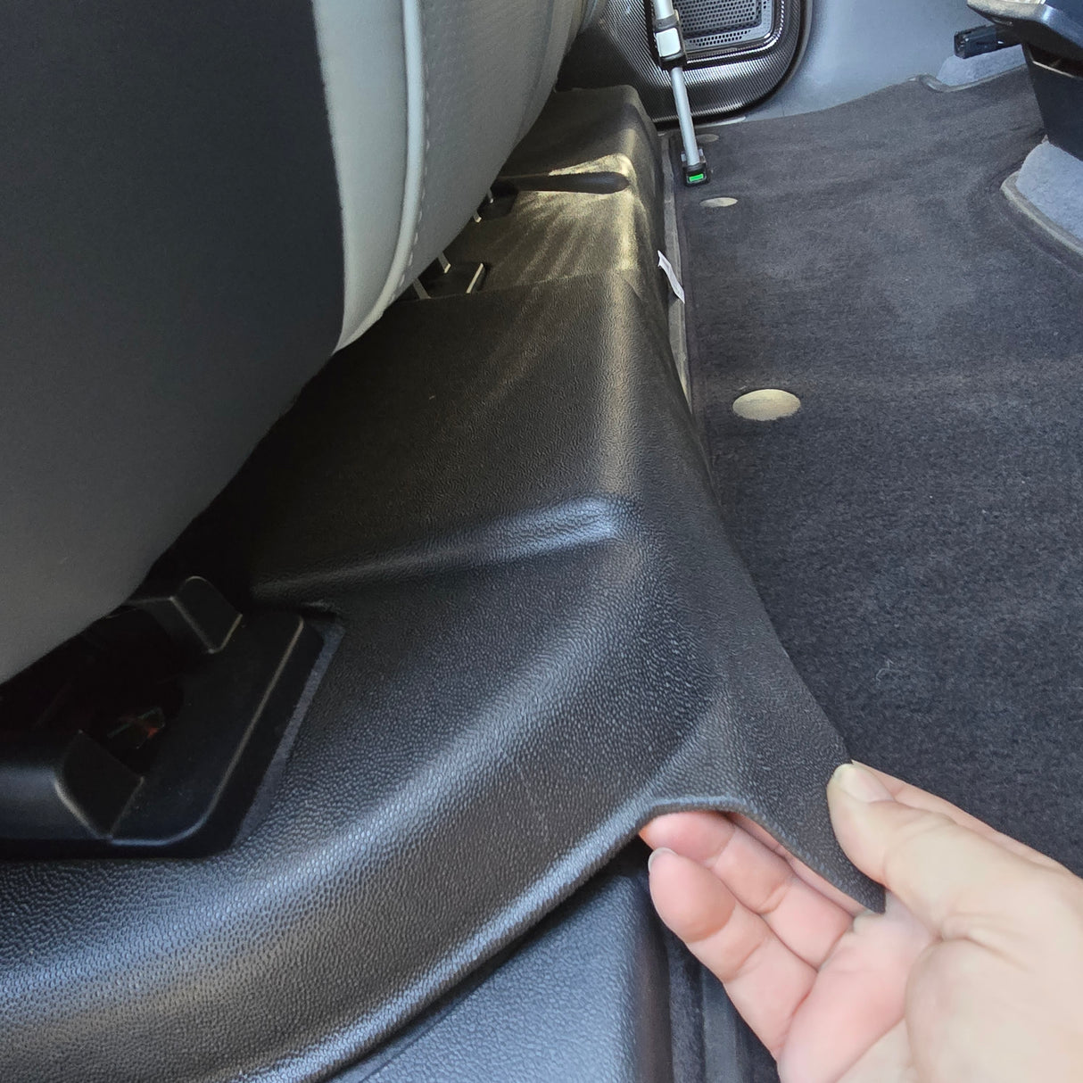 UNDER SEAT PROTECTION COVERS DENZA B5 2026+