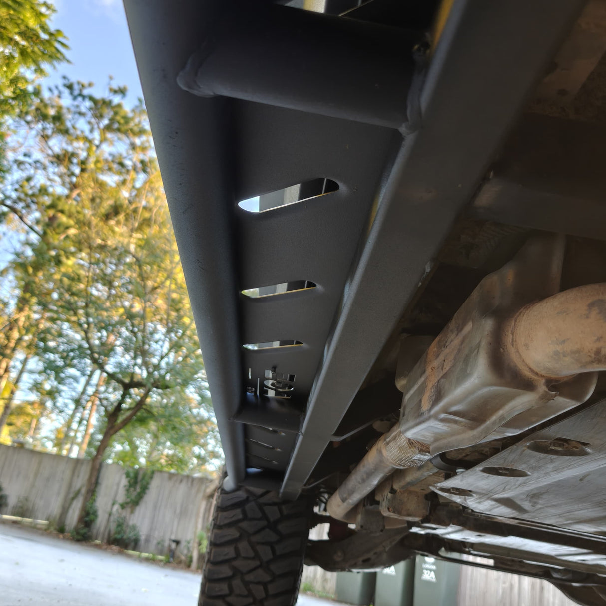 BYD SHARK 6 SAVAGE EDGE ROCKSLIDERS
