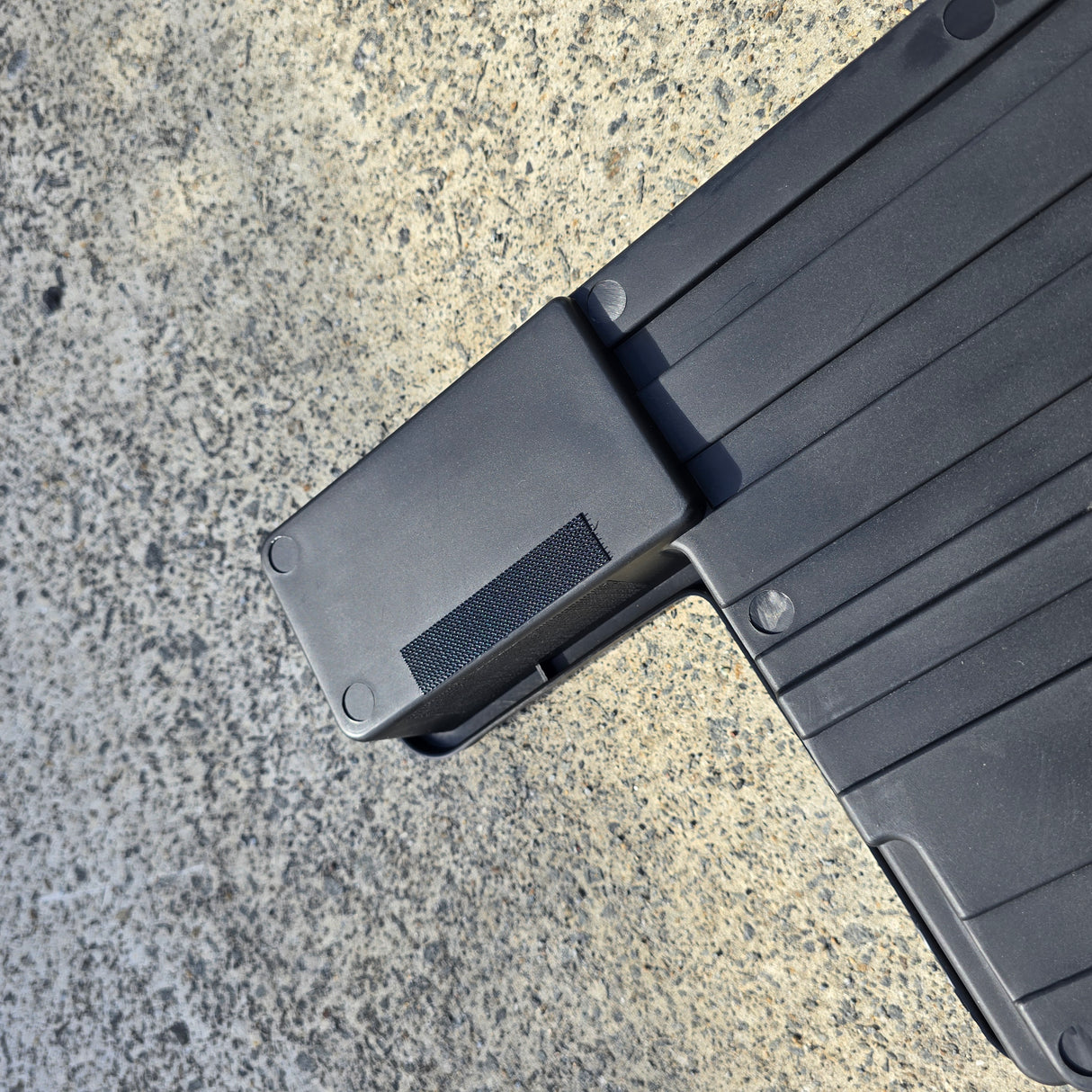 DENZA B5 2026+ UNDERSEAT STORAGE TRAYS