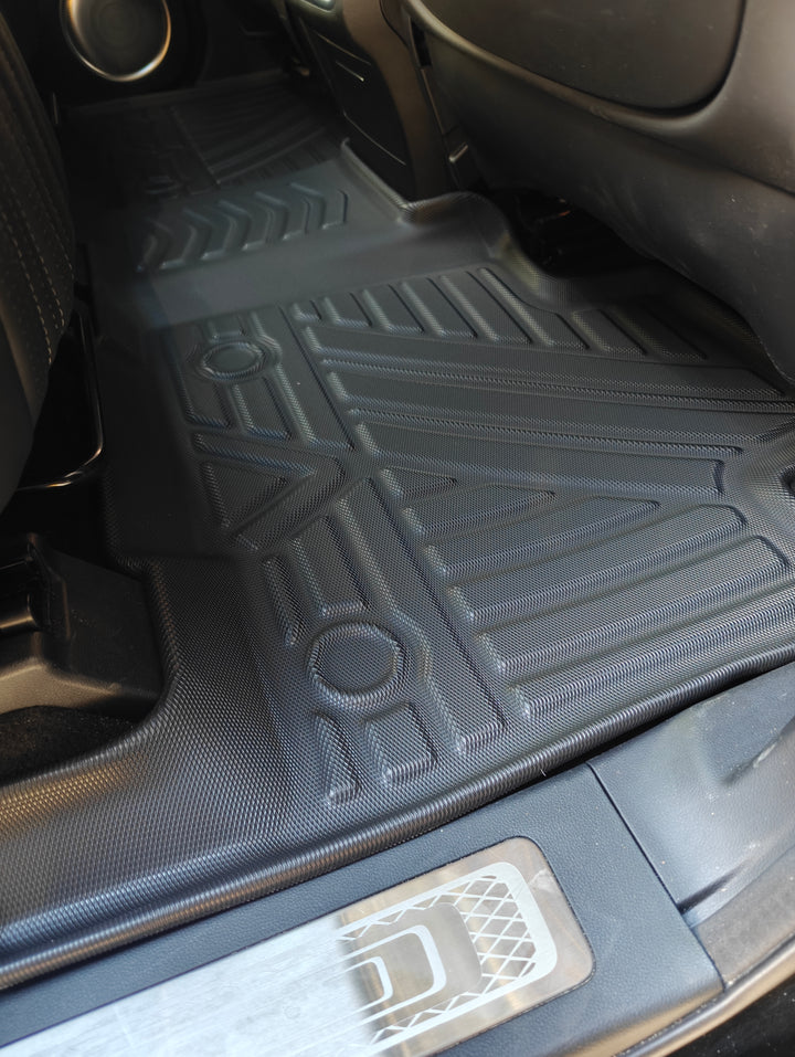 TANK 500 3D MOULDED FLOOR MATS FULL SET (4 rows)