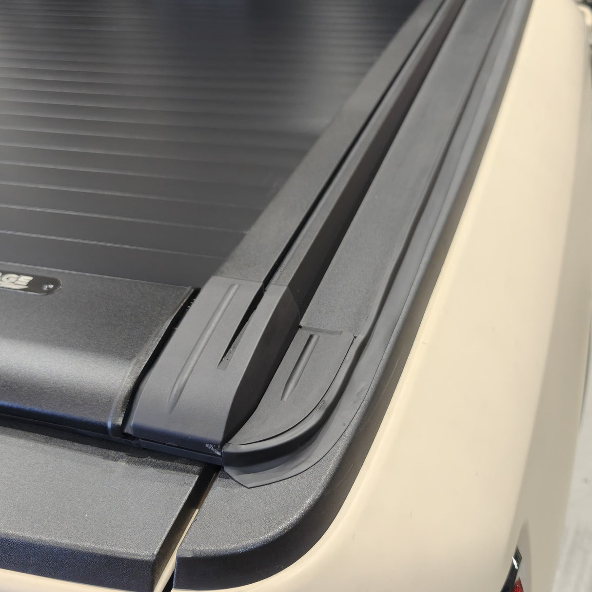 BYD SHARK 6 SAVAGE SLIDETEK PRO ELECTRIC ROLLER SHUTTER