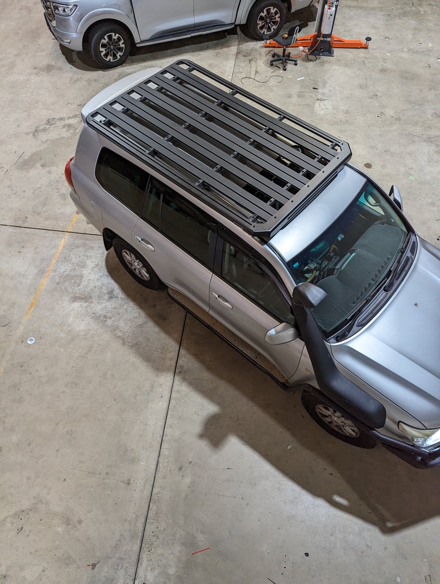 TOYOTA LAND CRUISER LC200 SAVAGE LED PLATFORM